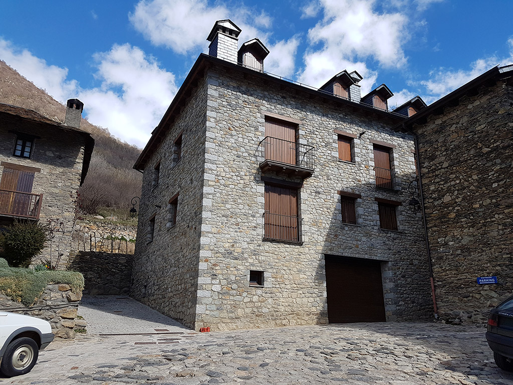 VD5.-   DUPLEX PLAÇA EL CASOT DURRO