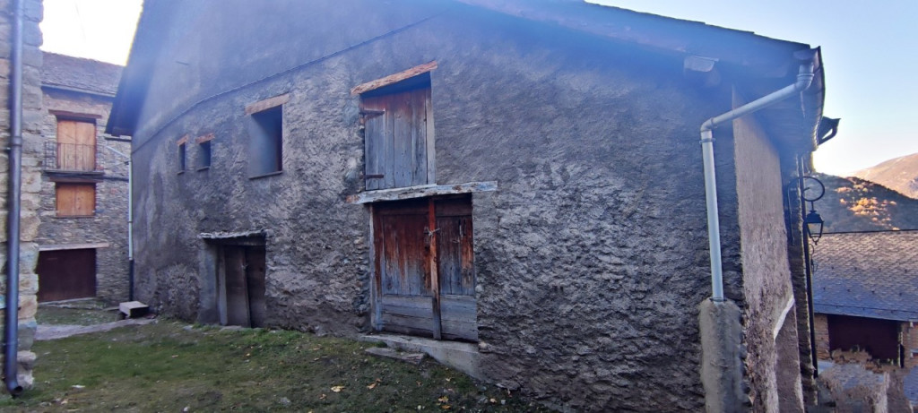 GRAN OPORTUNIDAD-CASA PARA REFORMAR -EN DURRO