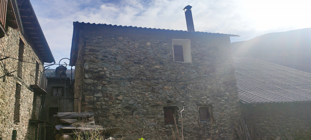 CASA PARA REFORMAR EN BARRUERA