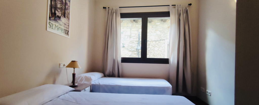 BARRUERA EN VENTA CASA ADOSADA CON PATIO-TERRAZA-VALL DE BOI-